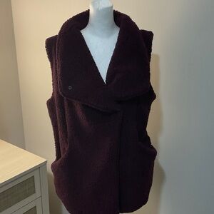 Calvin Klein Sherpa Maroon Cozy Soft Vest. Large
